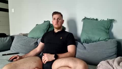 Snapshot of fikol123 chatting on March 11, 8:19 am fiolkamil online show from March 11, 8:19 am