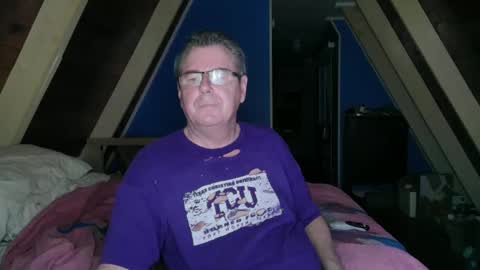 finderfiner online show from September 15, 6:48 am