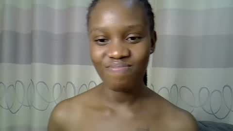 fine_queen12 online show from December 6, 6:53 am