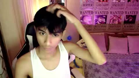 fineboii_rey18 online show from April 9, 12:00 pm