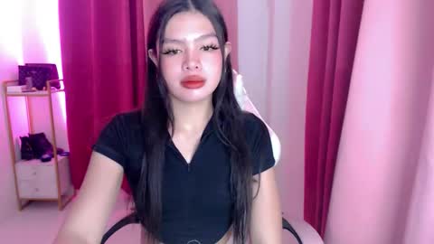 finest_drieax online show from September 19, 4:22 pm