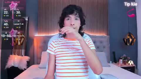 Finn  online show from August 3, 7:20 pm