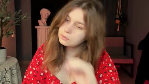 fiora online show from November 2, 5:18 am