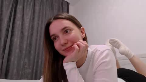 fireflies_fly_ online show from November 24, 9:24 pm