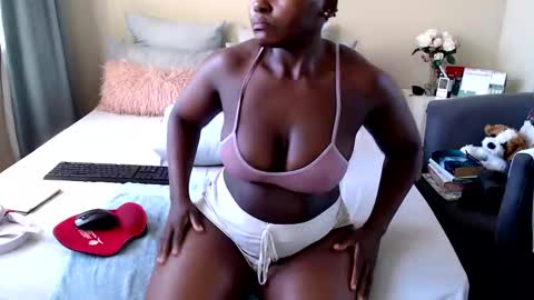 fitblair66_ online show from March 17, 12:43 pm