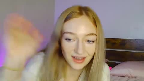 flowergirl online show from January 8, 12:27 am