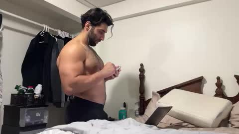 fitcurvyman4fun_69 online show from March 2, 12:04 am