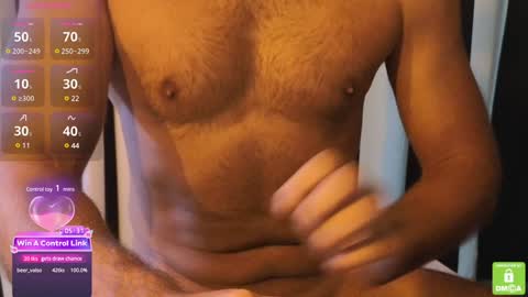 fitguy_84 online show from January 5, 3:34 pm