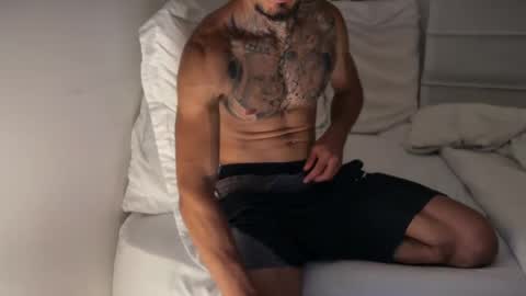 fitjacques online show from May 20, 2:19 am
