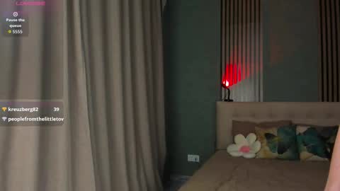 im Linda please give me thumbs up online show from November 18, 10:18 am