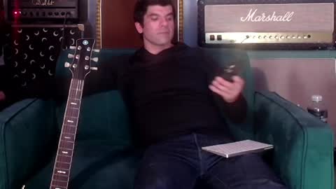 Flannel Dong online show from June 1, 6:59 am