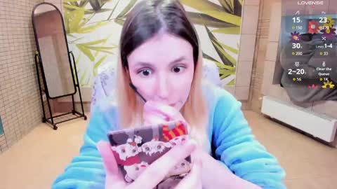 FlexiMona online show from April 18, 9:33 am