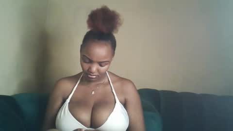 flirtymimie online show from November 19, 7:01 pm