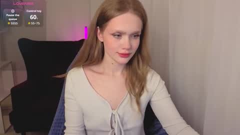 Snapshot of flirtypixy chatting on September 25, 10:50 pm Polly online show from September 25, 10:50 pm