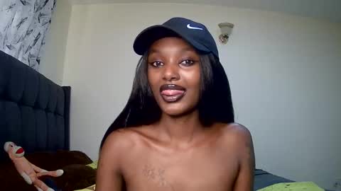 Snapshot of flirtyy_sheery chatting on January 20, 6:53 am sheery online show from January 20, 6:53 am