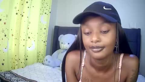 Snapshot of flirtyy_sheery chatting on October 1, 12:37 pm sheery online show from October 1, 12:37 pm