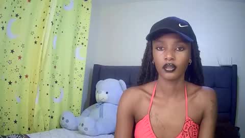 Snapshot of flirtyy_sheery chatting on October 19, 3:55 am sheery online show from October 19, 3:55 am