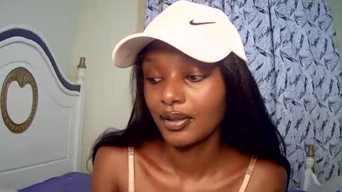 Snapshot of flirtyy_sheery chatting on March 4, 12:44 pm sheery online show from March 4, 12:44 pm