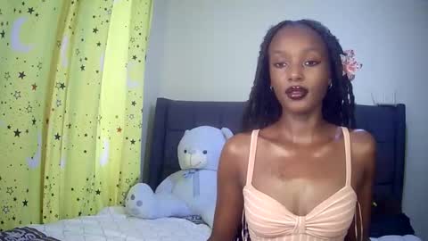 Snapshot of flirtyy_sheery chatting on October 12, 12:31 pm sheery online show from October 12, 12:31 pm