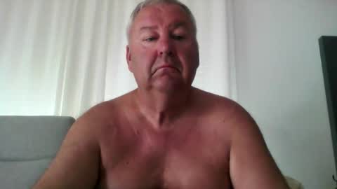 flo221222 online show from June 2, 2:19 pm