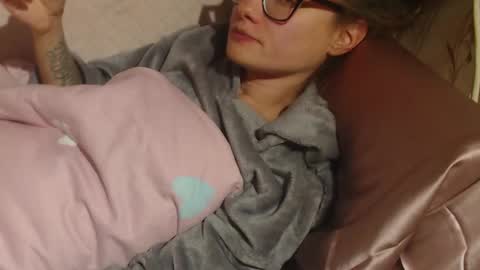 Snapshot of flowercandydoll chatting on September 27, 7:11 pm say meow and send tip  online show from September 27, 7:11 pm