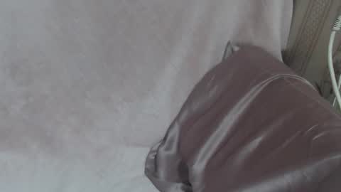 say meow and send tip  online show from February 16, 8:12 am