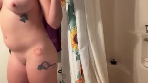 Flower Freak online show from November 4, 12:45 am