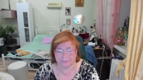 Flowerlower online show from May 22, 7:42 pm