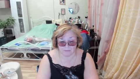 Flowerlower online show from March 18, 6:25 pm