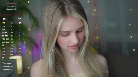 Adeline online show from January 30, 3:08 pm