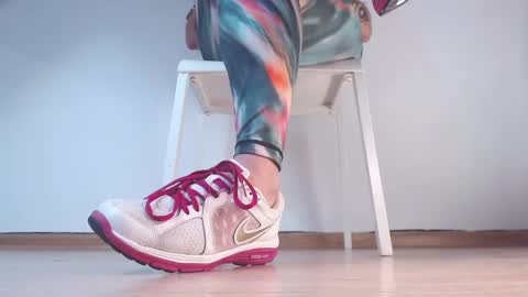 Sandy online show from December 13, 10:51 am