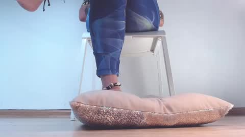 Sandy online show from December 9, 10:00 am