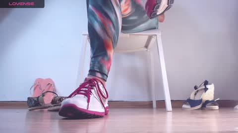 Sandy online show from January 14, 7:06 am