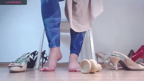 Sandy online show from December 6, 6:53 am