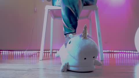 Sandy online show from December 18, 7:47 am