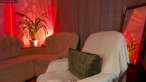     online show from October 21, 9:58 am