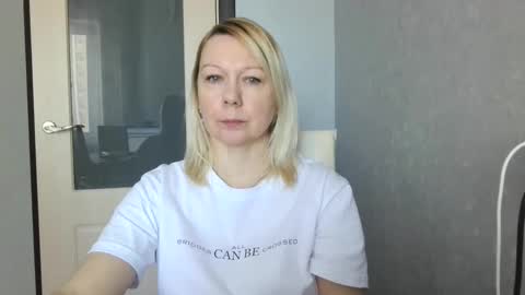 forever_smilex online show from February 19, 9:17 am