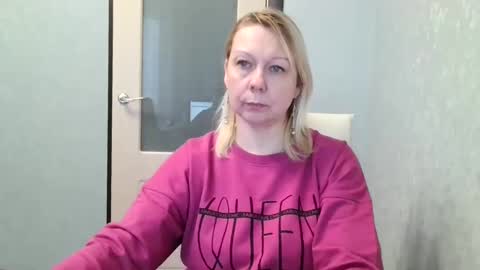 forever_smilex online show from February 6, 2:04 pm