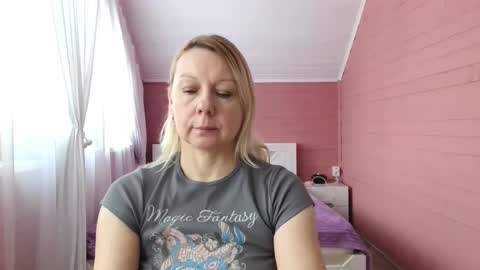 forever_smilex online show from February 17, 8:30 am