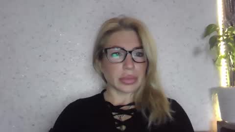 fox_red_lady7 online show from November 6, 9:01 am