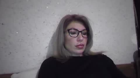 fox_red_lady7 online show from February 11, 4:00 pm