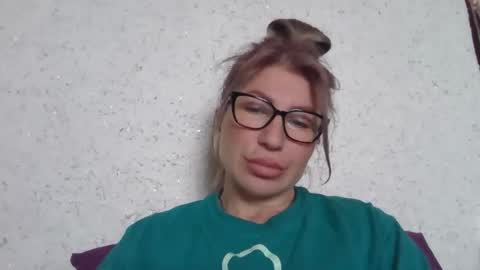 fox_red_lady7 online show from February 21, 9:01 am