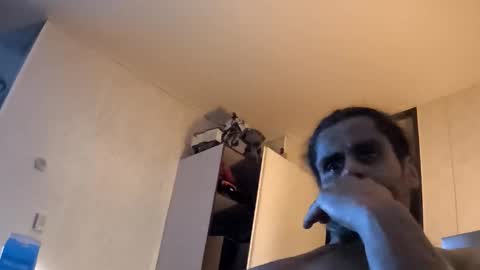 fr11908 online show from January 12, 9:00 pm