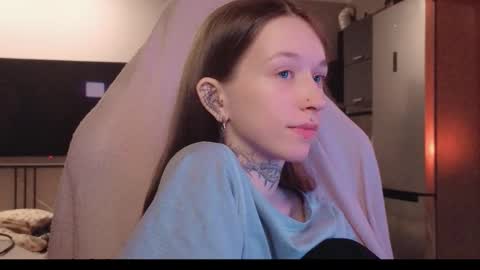 fran_bow online show from February 23, 10:34 pm