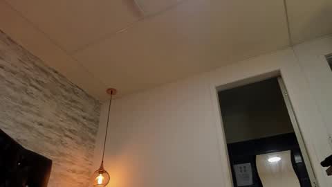          online show from February 14, 4:04 am