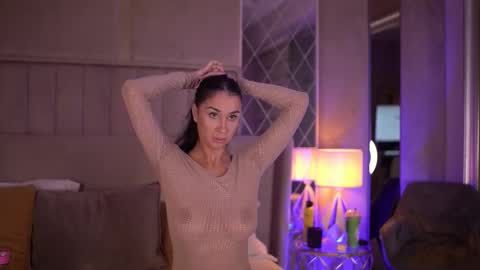 francescadante online show from December 22, 7:15 am