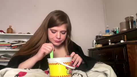 francescafey online show from December 20, 9:27 am