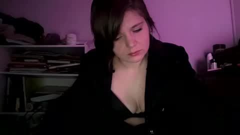 francescafey online show from January 9, 9:04 am