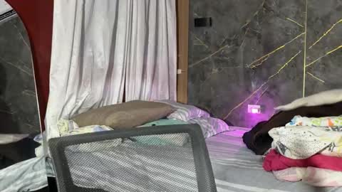 Dynamic roles online show from November 19, 8:02 am