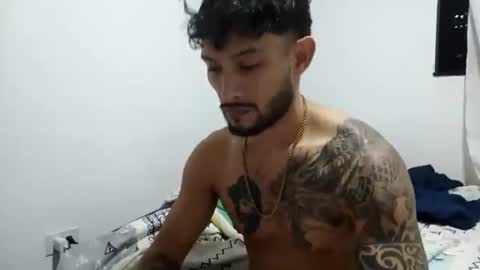 frankdanielsmolano online show from June 29, 3:36 am